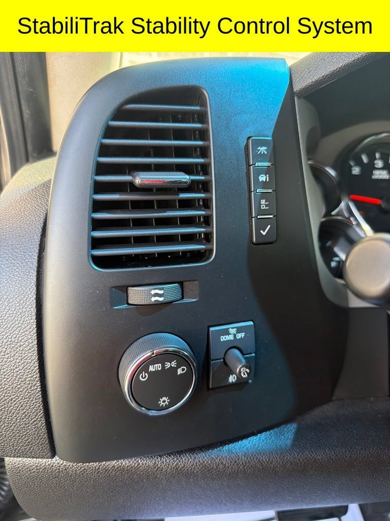 Used 2009 Chevrolet Silverado 1500 LT w/ Power Pack Plus AWD/4WD image 17