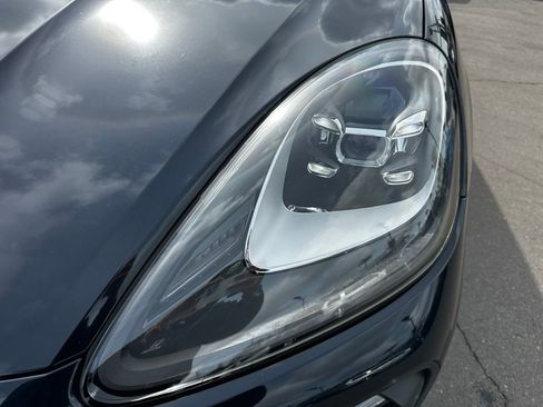 Used 2021 Porsche Cayenne AWD/4WD image 5