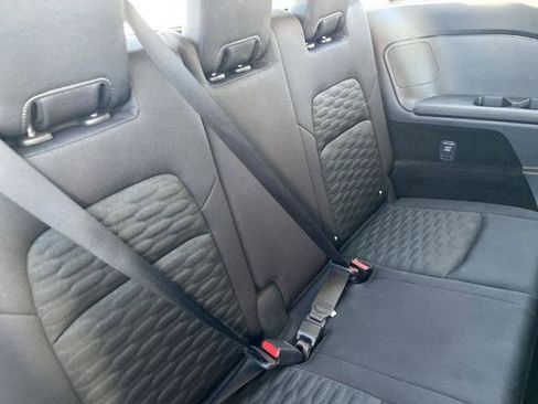 Used 2022 Nissan Pathfinder S image 22