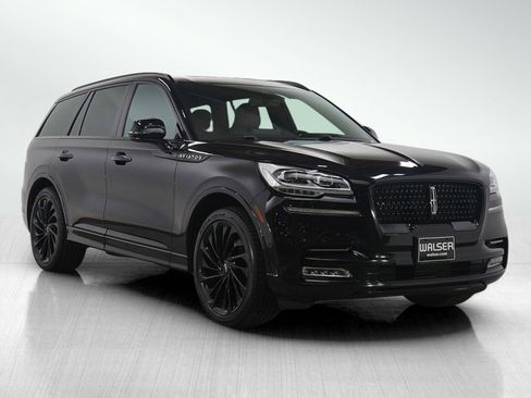 Used 2023 Lincoln Aviator Reserve w/ Equipment Group 201A image 7
