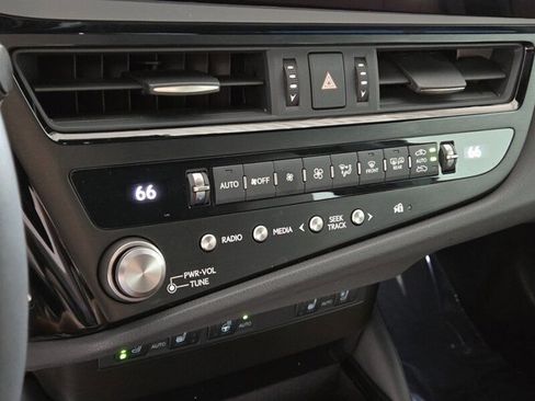 Certified 2025 Lexus ES 350 w/ Premium Package image 37