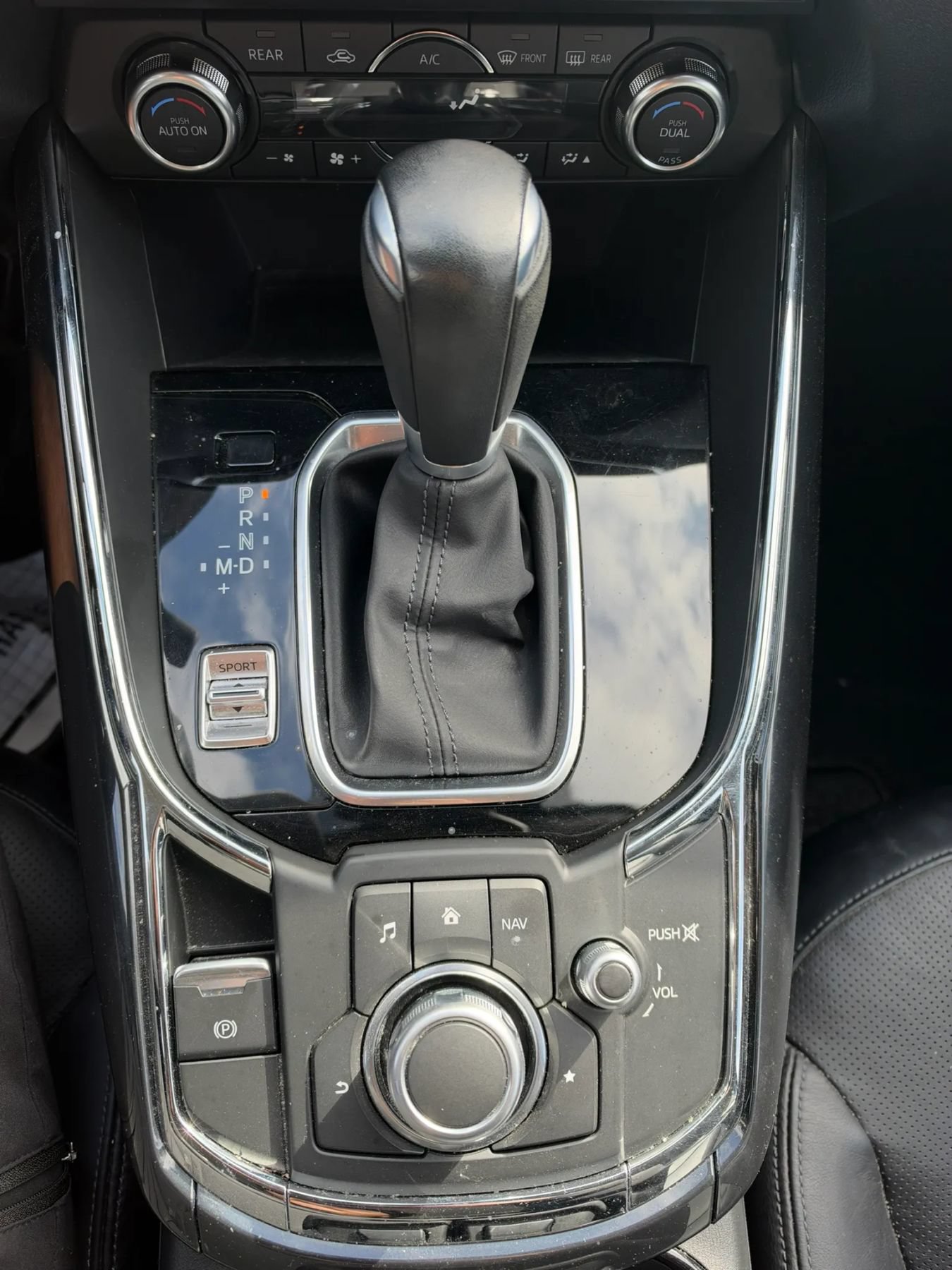Used 2017 MAZDA CX-9 Touring AWD/4WD image 16