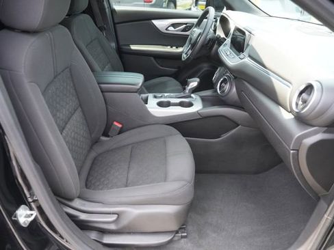 Used 2022 Chevrolet Blazer LT FWD image 18