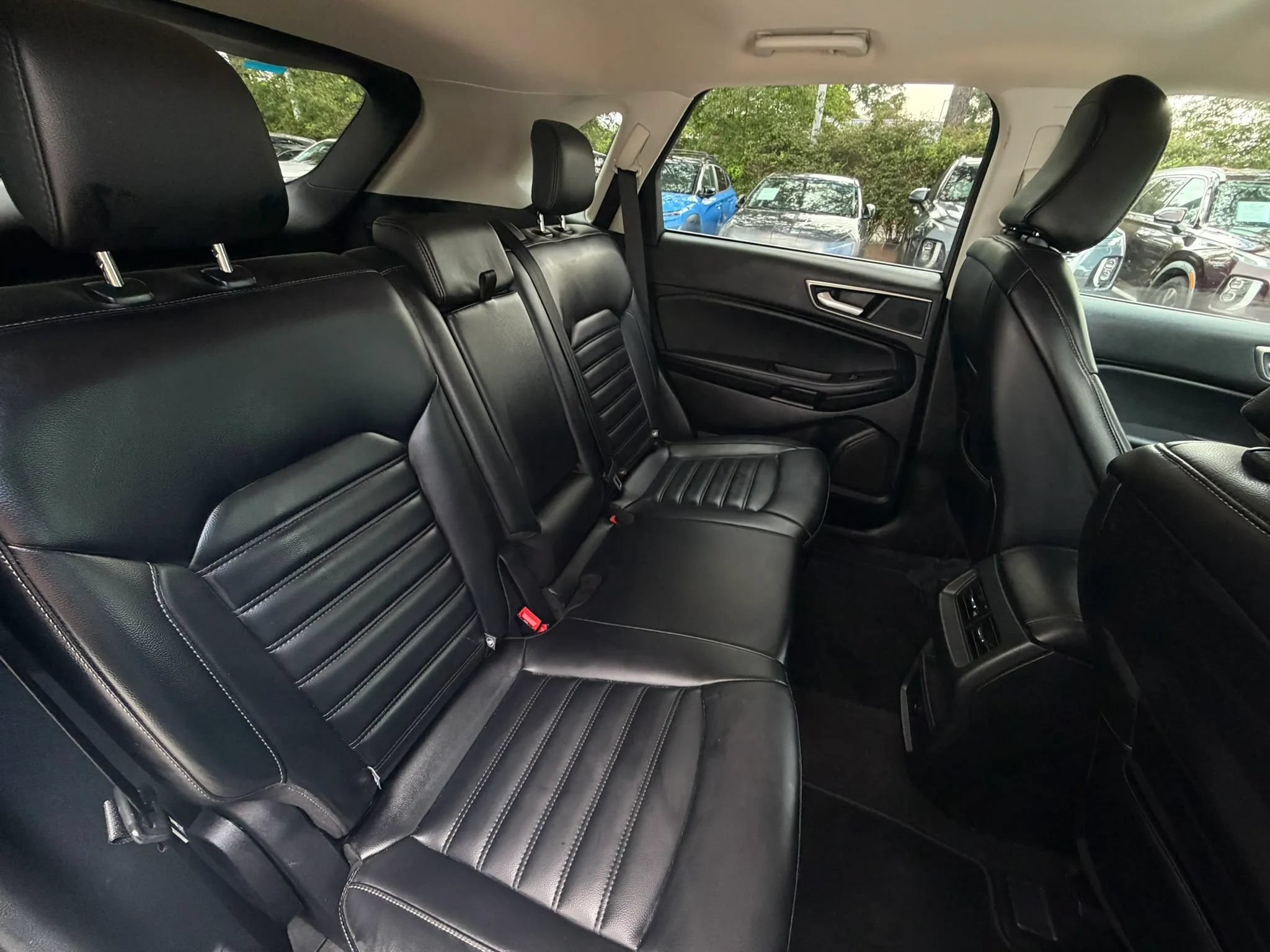 Used 2024 Ford Edge SEL AWD/4WD image 14
