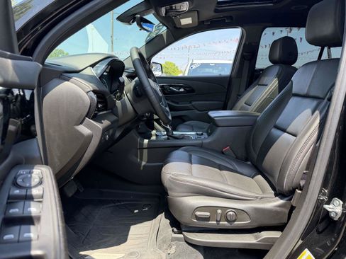 Certified 2023 Chevrolet Traverse RS w/ LPO, Floor Liner Package AWD/4WD image 11