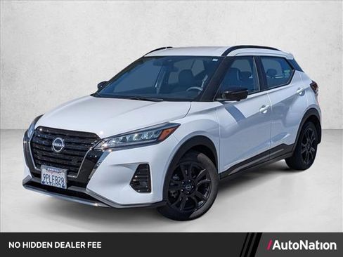Used 2024 Nissan Kicks SR w/ SR Premium Package FWD image 1