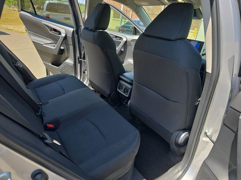 Used 2024 Toyota RAV4 LE AWD/4WD image 11