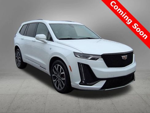 Used 2025 Cadillac XT6 Sport w/ LPO, Floor Liner Package image 8