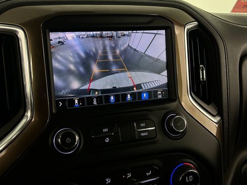 Used 2022 Chevrolet Silverado 3500 High Country w/ Technology Package image 19