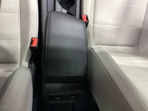 Used 2019 Volkswagen Tiguan SE w/ Panoramic Sunroof Package AWD/4WD image 17
