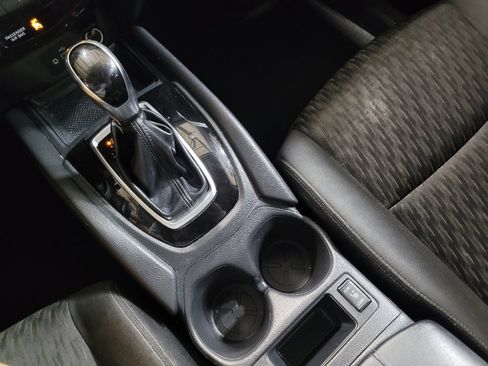 Used 2018 Nissan Rogue SV image 26