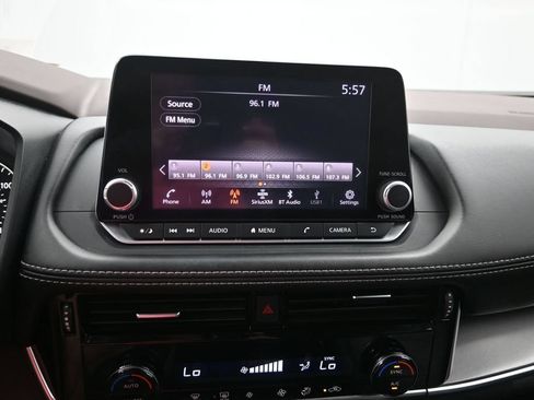 Used 2023 Nissan Rogue SV FWD image 15
