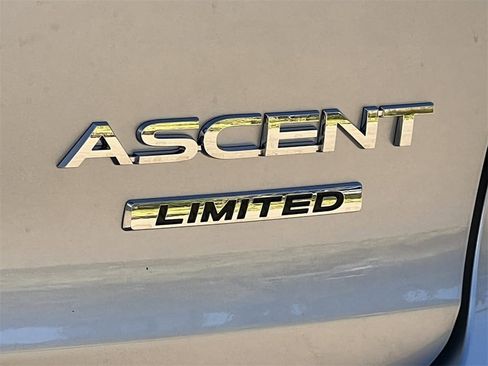 New 2025 Subaru Ascent Limited image 9