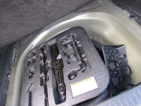 Used 2022 Toyota Corolla LE image 27