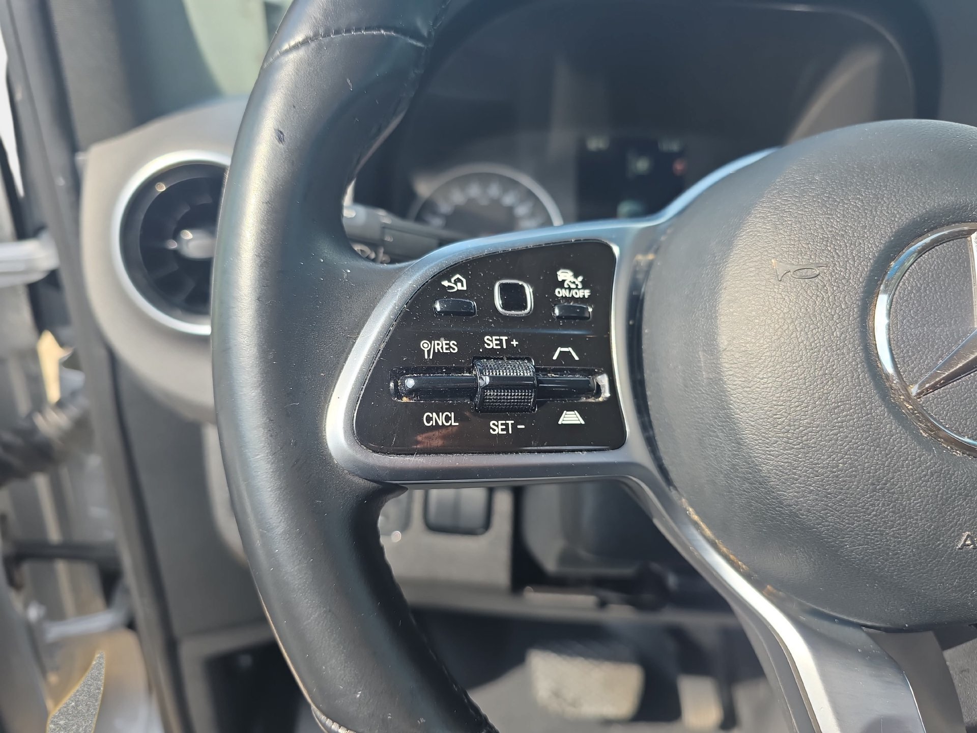 Used 2023 Mercedes-Benz Sprinter 3500 image 16