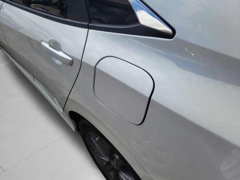 Used 2019 Honda Civic EX-L image 25