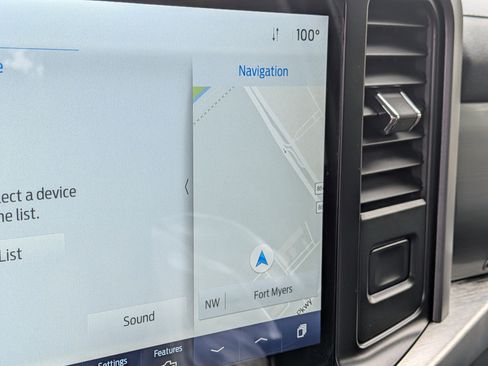 Used 2021 Ford F150 Lariat RWD image 41