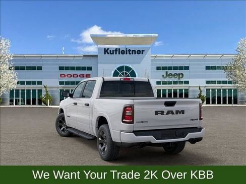 New 2026 RAM 1500 4x4 Crew Cab image 3