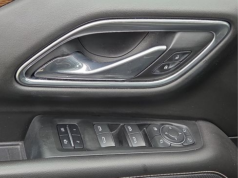 Used 2021 Chevrolet Tahoe Premier w/ Premium Package image 14