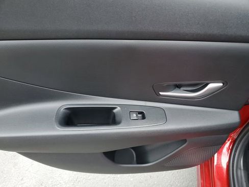 Certified 2024 Hyundai Elantra SEL FWD image 15