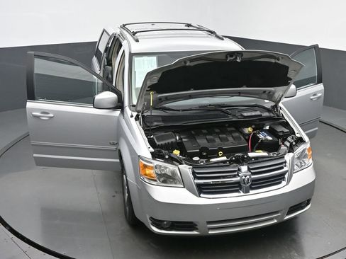Used 2009 Dodge Grand Caravan SXT image 57