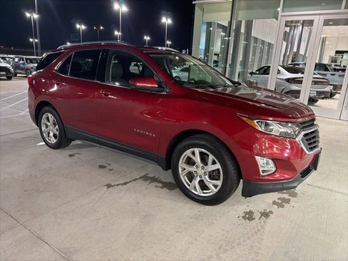Used 2019 Chevrolet Equinox LT image 3