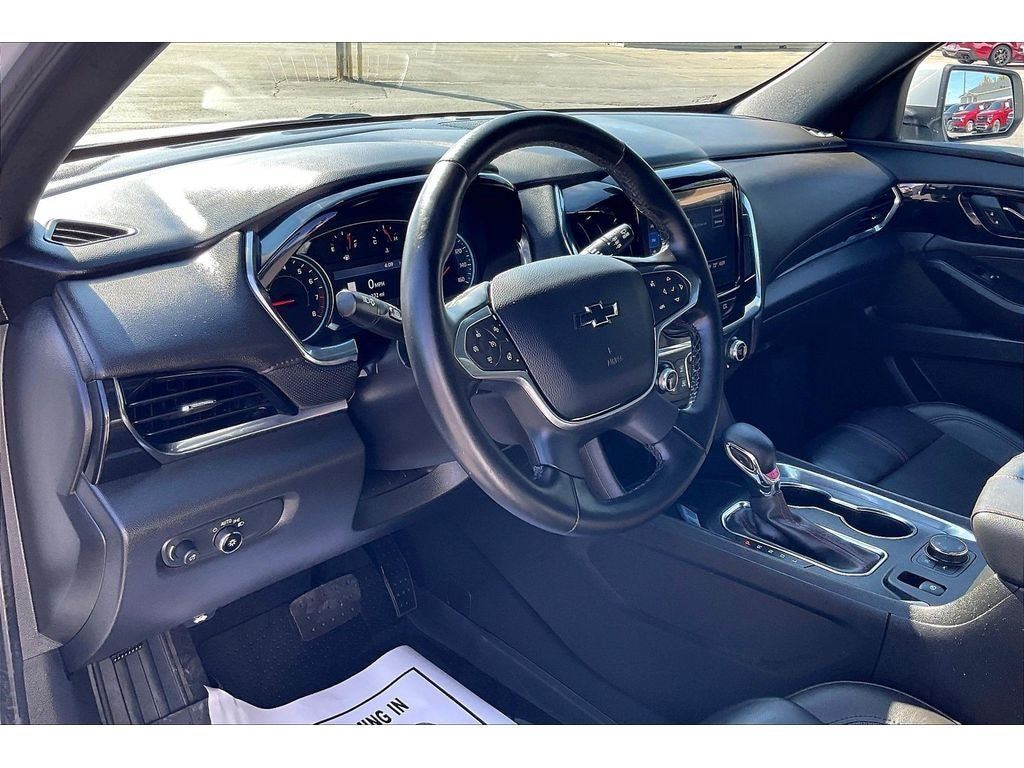 Used 2023 Chevrolet Traverse RS w/ LPO, Floor Liner Package AWD/4WD image 16