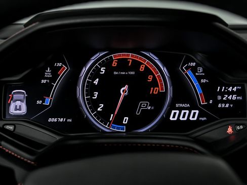 Used 2019 Lamborghini Huracan LP 580-2 image 33