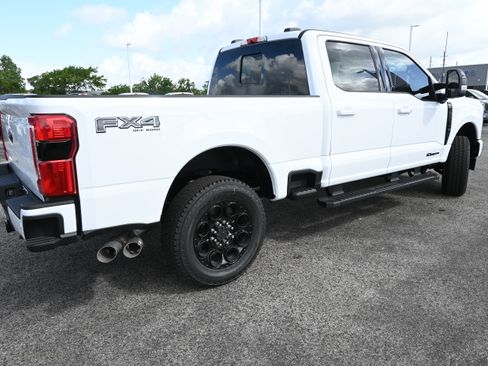 New 2026 Ford F250 Lariat w/ Black Appearance Package AWD/4WD image 3