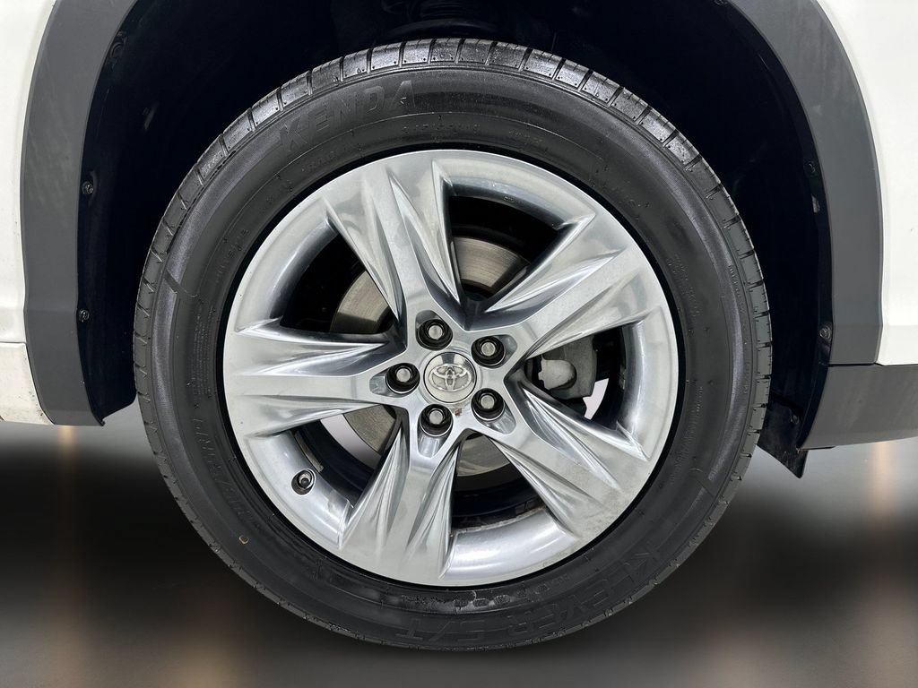 Used 2015 Toyota Highlander Limited FWD image 10