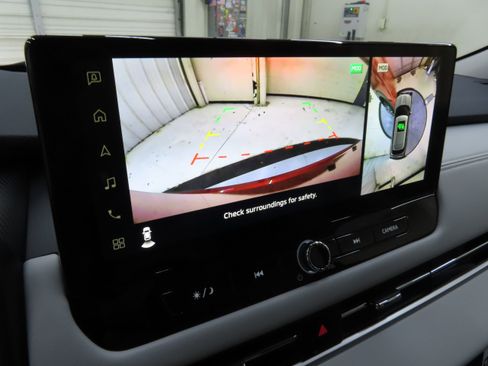 New 2025 Mitsubishi Outlander SE image 17