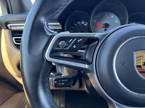 Used 2021 Porsche Macan S image 29