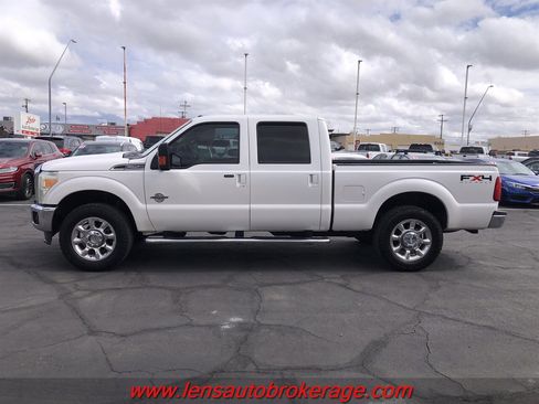 Used 2011 Ford F250 Lariat w/ Lariat Interior Pkg image 5
