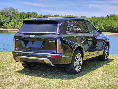 New 2026 Cadillac Vistiq Sport w/ LPO, Floor Liner Package image 4