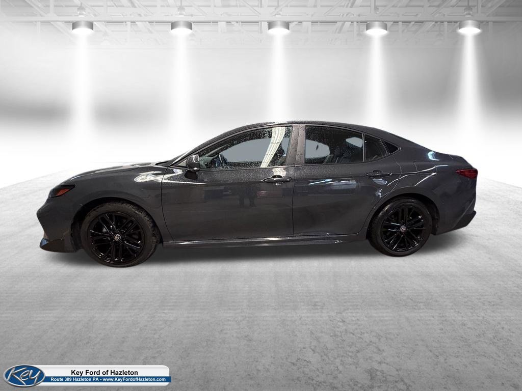 Used 2025 Toyota Camry SE w/ Convenience Package AWD/4WD image 4
