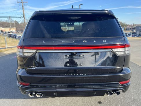 Used 2023 Lincoln Aviator Reserve w/ Equipment Group 201A image 7