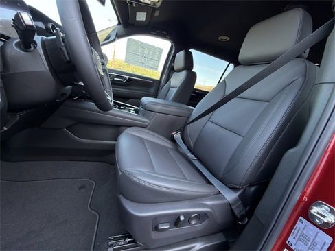 New 2026 Chevrolet Suburban LT w/ Comfort Package image 19