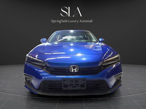 Used 2022 Honda Civic Touring image 2