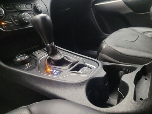 Used 2020 Jeep Cherokee High Altitude image 26