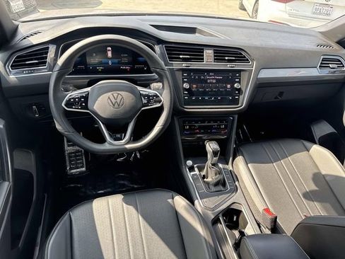 Used 2022 Volkswagen Tiguan SE R-Line FWD image 7
