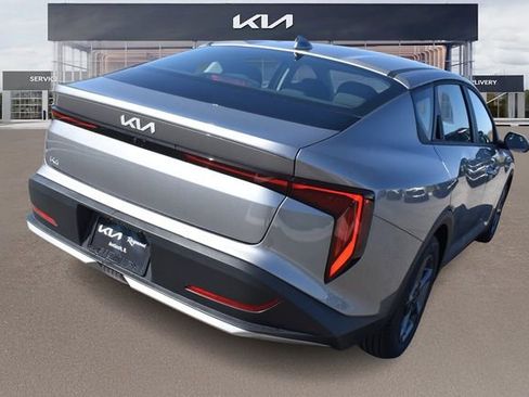 New 2026 Kia K4 LXS FWD image 4