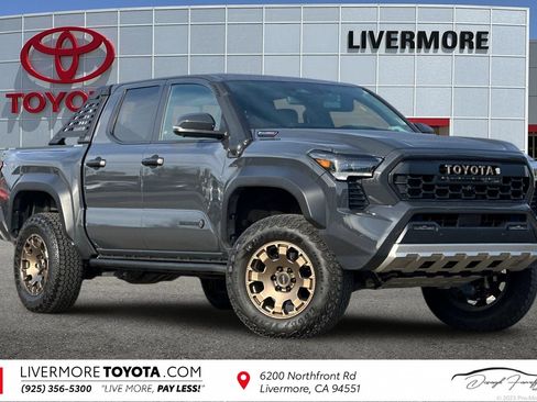 Certified 2024 Toyota Tacoma Trailhunter image 1