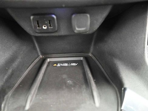 Used 2022 Chevrolet Traverse LT image 19