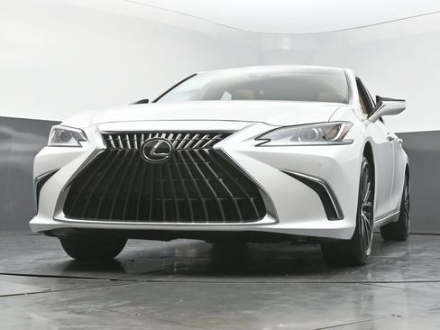 Used 2025 Lexus ES 350 w/ Premium Package image 52