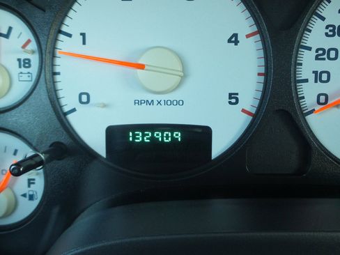 Used 2005 Dodge Ram 3500 Truck SLT image 16