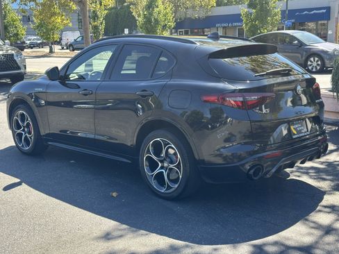 Used 2023 Alfa Romeo Stelvio Veloce AWD/4WD image 12