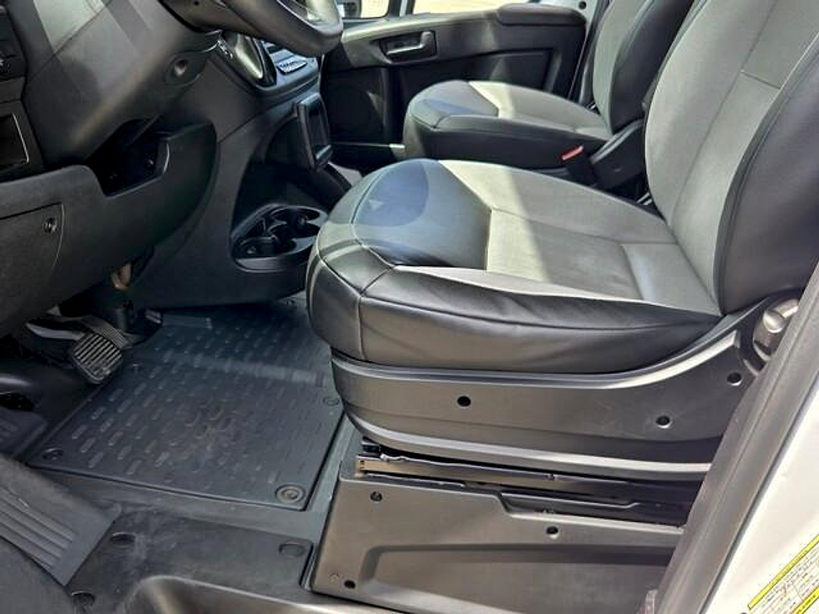 Used 2023 RAM ProMaster 2500 FWD image 10