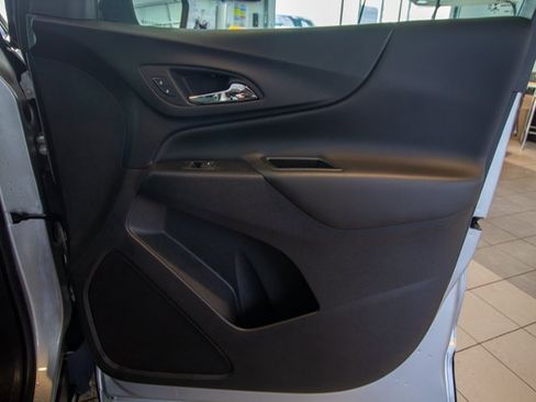 Used 2022 Chevrolet Equinox LT image 10