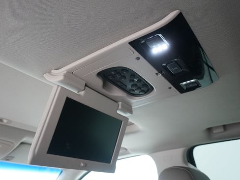 Used 2016 Chevrolet Tahoe LTZ RWD image 15