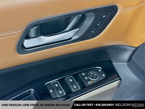 Certified 2025 Nissan Pathfinder Platinum image 18